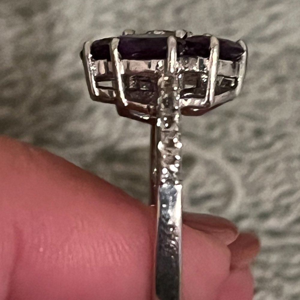 Ring - Picture 2 of 2